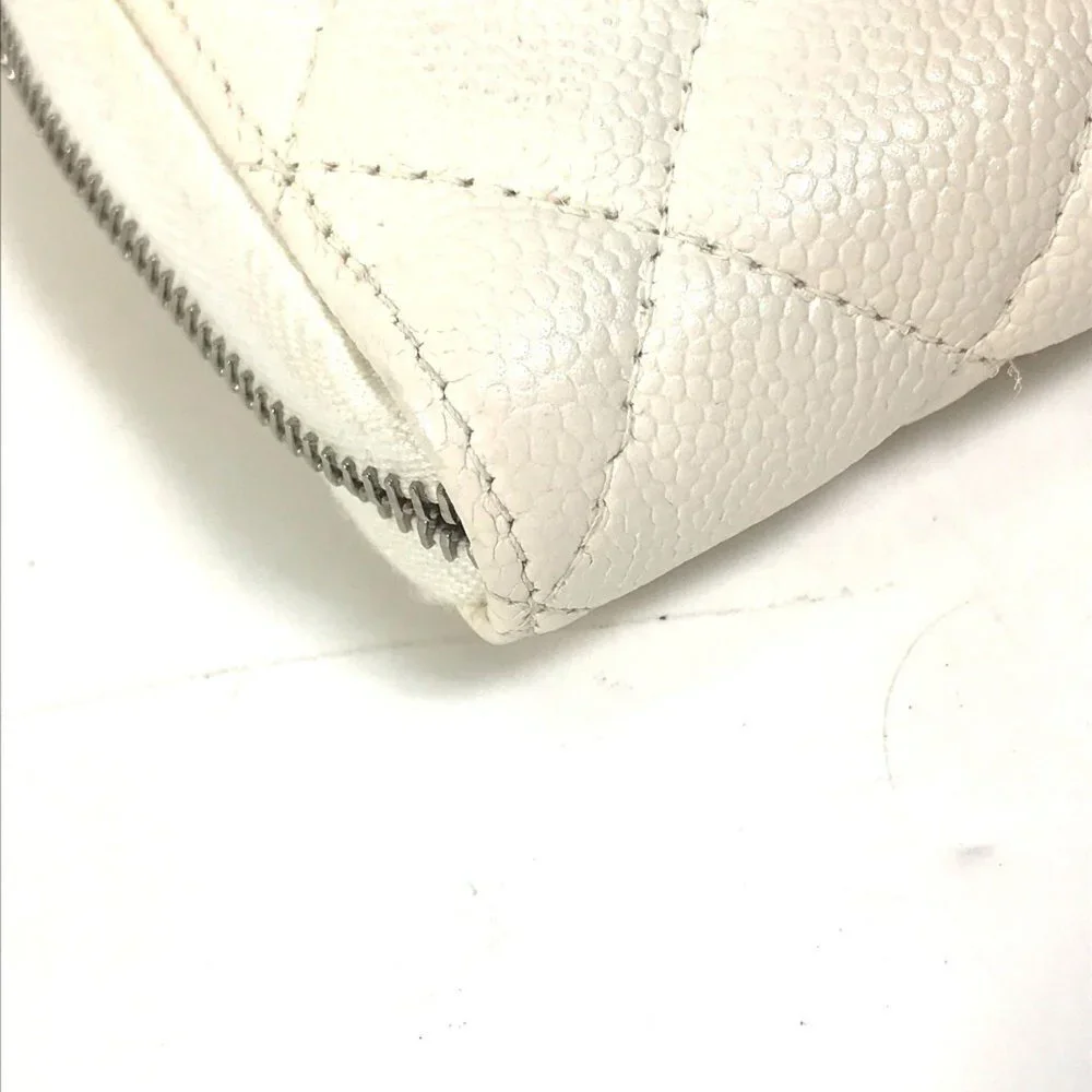 CHANEL White Caviar Leather Logo Wallet